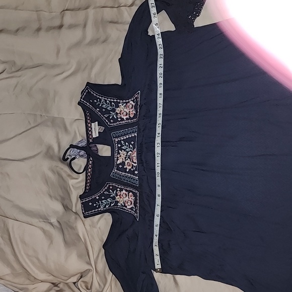 Knox Rose cold shoulder blouse - Picture 7 of 9